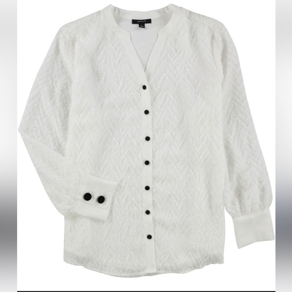 Alfani White fuzzy blouse - Picture 15 of 15
